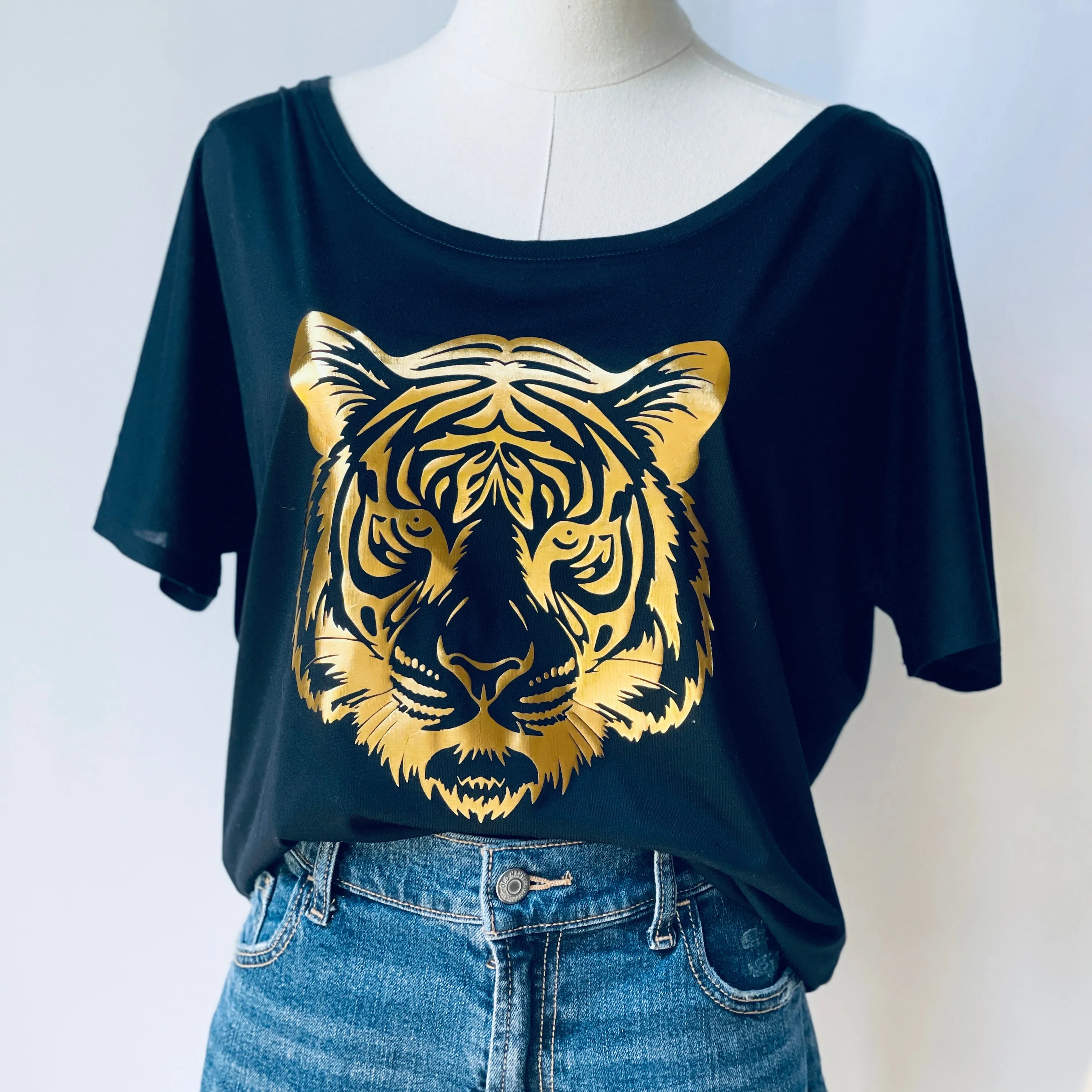 Metallic Tiger Womens Flowy V Neck