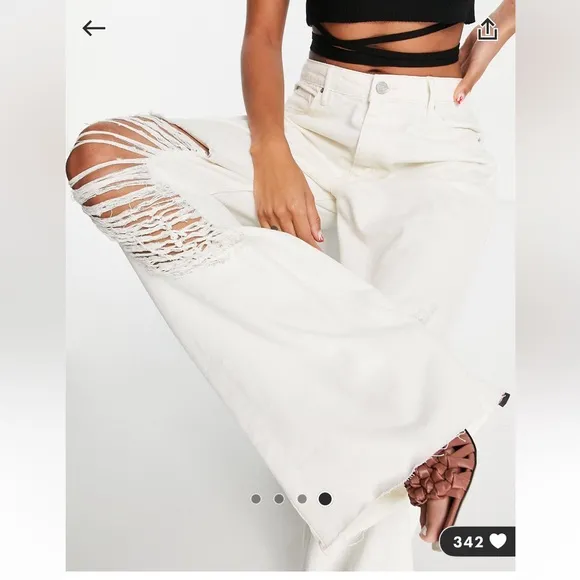 missguided bum cutout boyfriend jeans in white via asos