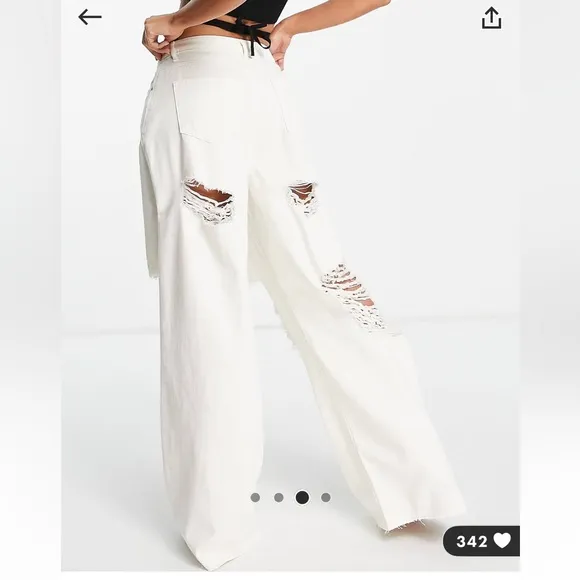 missguided bum cutout boyfriend jeans in white via asos
