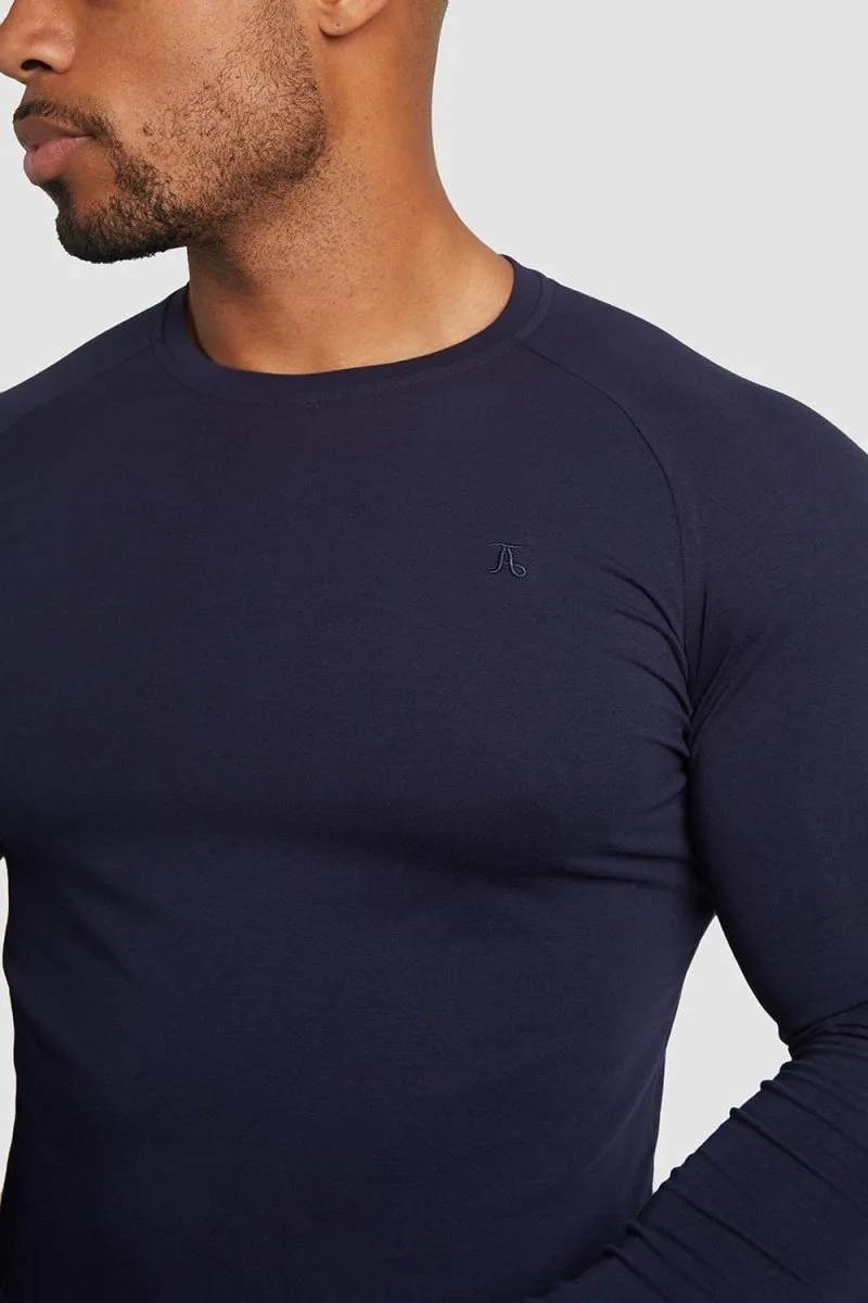 Muscle Fit T-Shirt in Navy