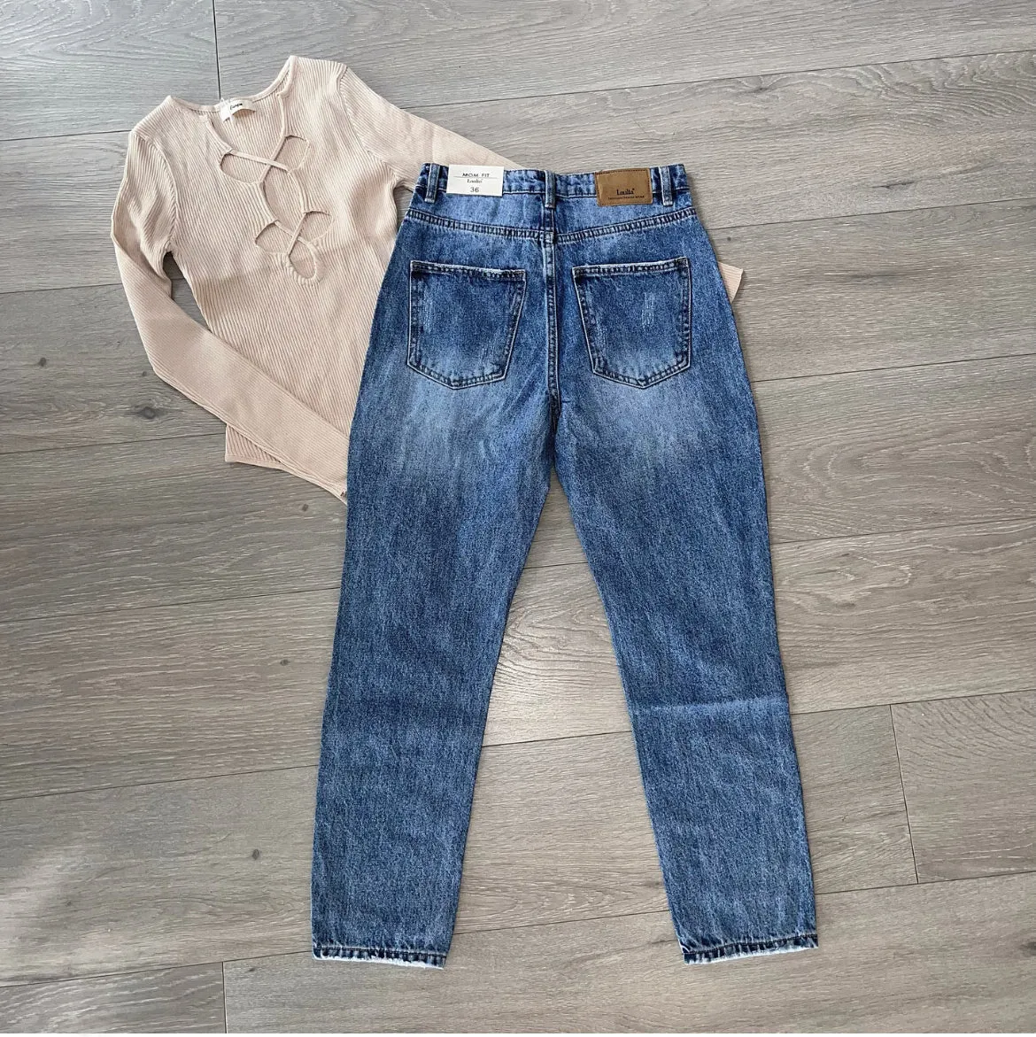 Myra ripped detail mom jeans