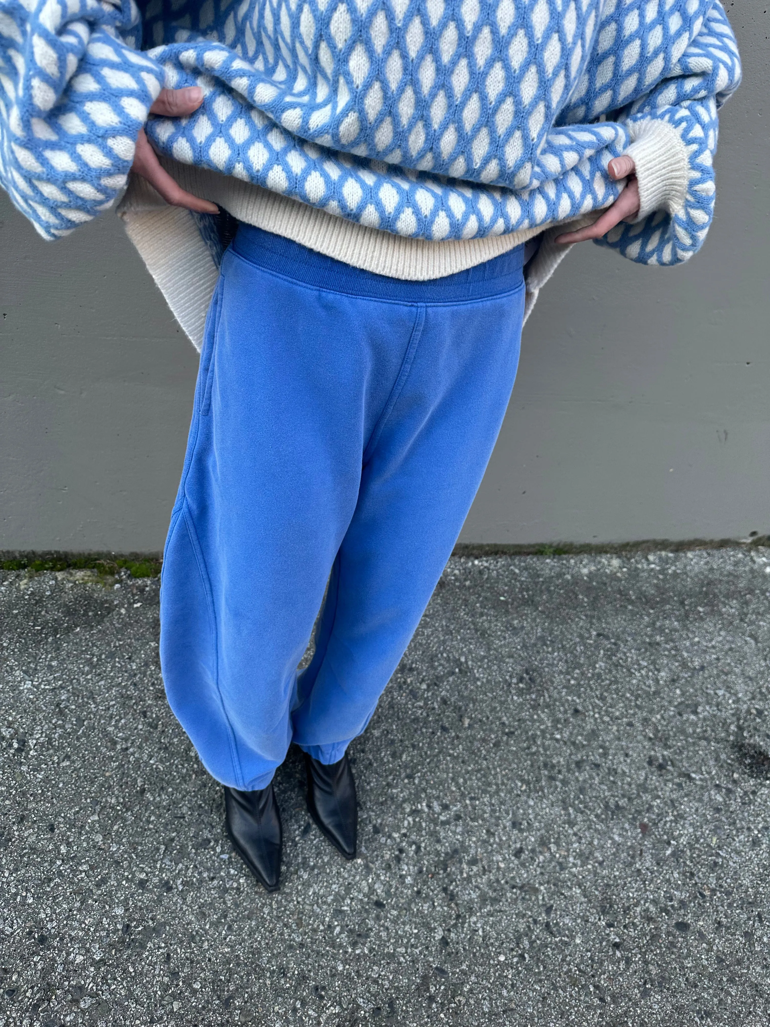 Nat Knit Sweater in White Blue