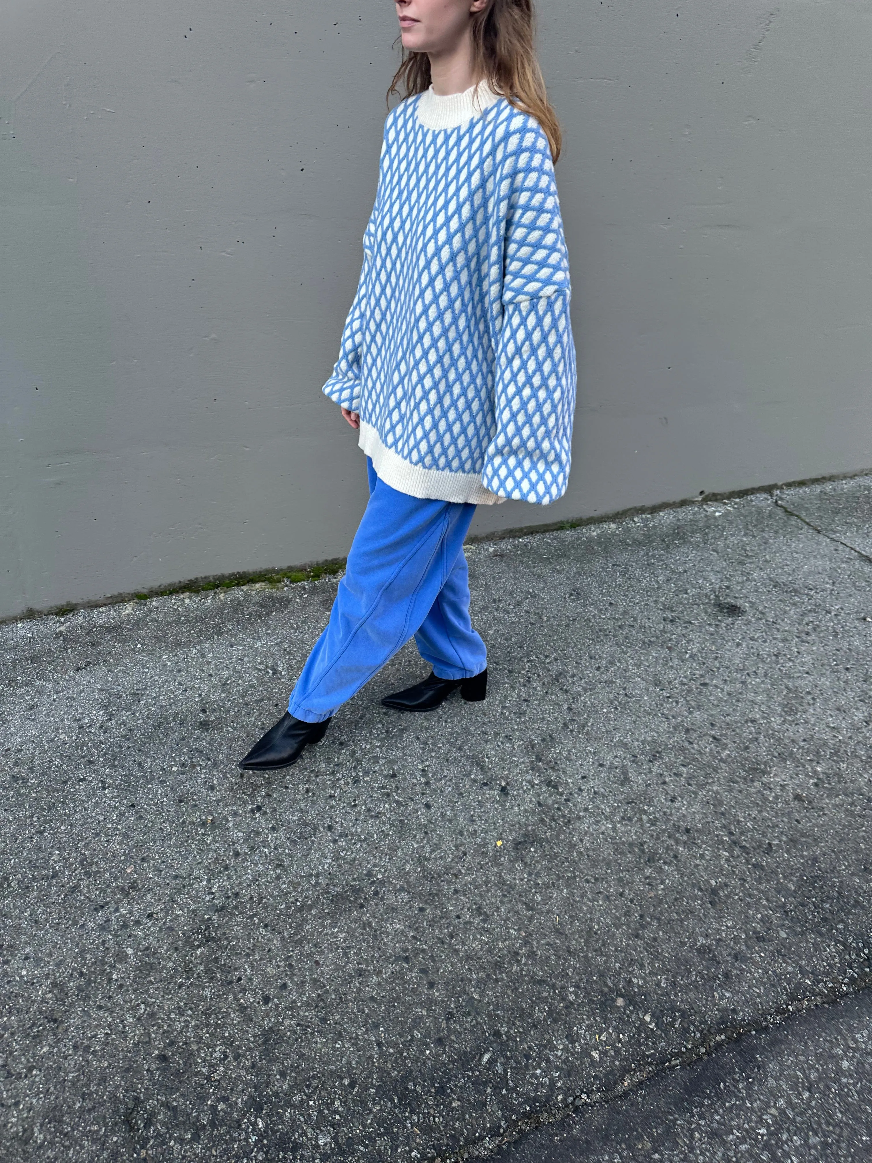 Nat Knit Sweater in White Blue