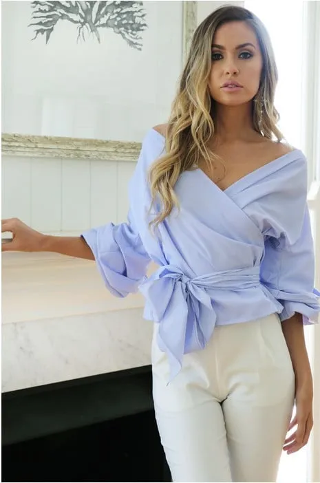 Noelle - Short lace double-breasted blouse