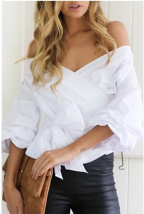 Noelle - Short lace double-breasted blouse