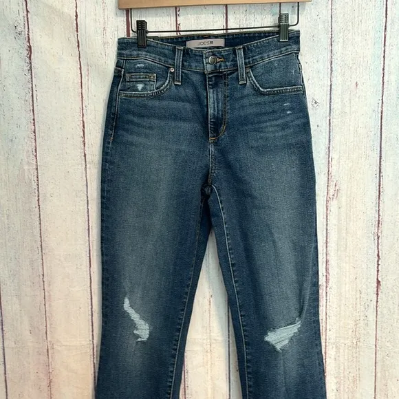 NWT Joe’s The Niki Distressed Boyfriend Jeans