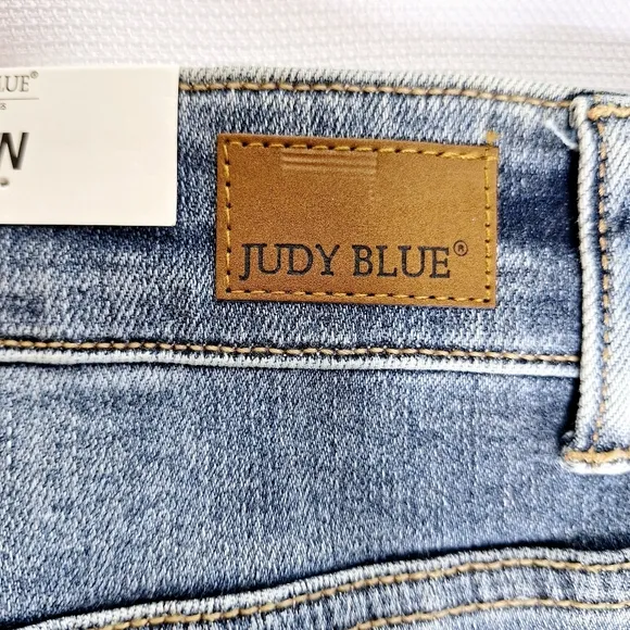 NWT Judy Blue brand&quot;The Totally Distressed Out&quot;Plus-size Boyfriend fit jeans 22W