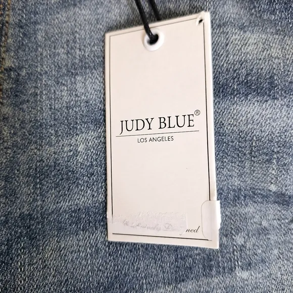 NWT Judy Blue brand&quot;The Totally Distressed Out&quot;Plus-size Boyfriend fit jeans 22W