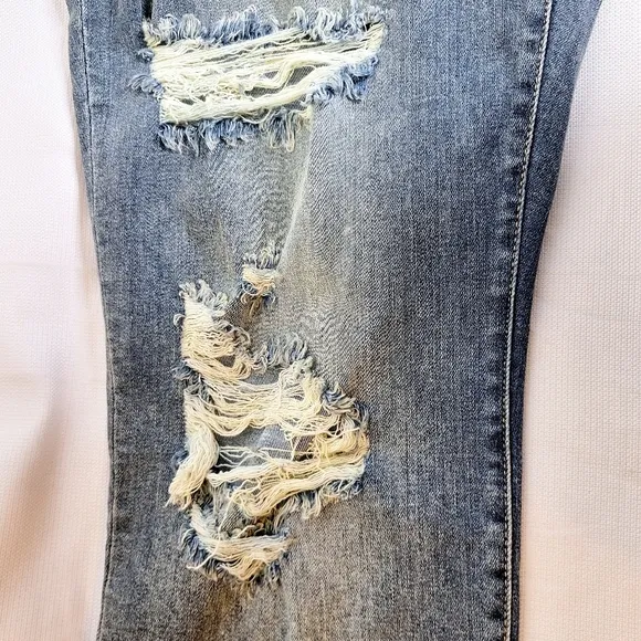 NWT Judy Blue brand&quot;The Totally Distressed Out&quot;Plus-size Boyfriend fit jeans 22W