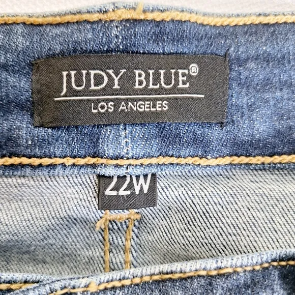 NWT Judy Blue brand&quot;The Totally Distressed Out&quot;Plus-size Boyfriend fit jeans 22W
