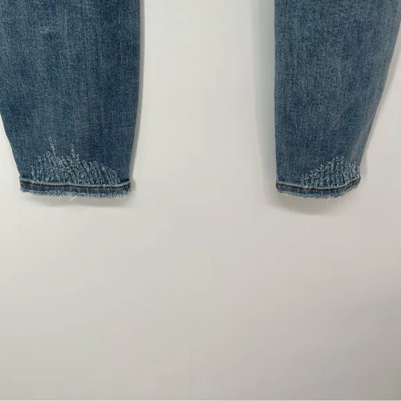 NWT Judy Blue Distressed High Rise Boyfriend Fit Jeans
