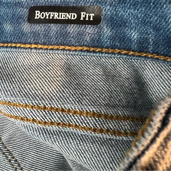NWT Judy Blue Distressed High Rise Boyfriend Fit Jeans