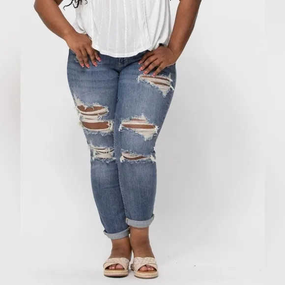 NWT JUDY BLUE YO MAMA DISTRESSED, DESTROYED BOYFRIEND BLUE JEANS SIZE 18…