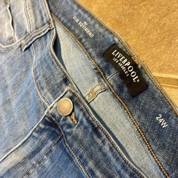 NWT Liverpool Slim Boyfriend Jeans! Size 24W