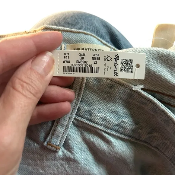 NWT Maternity Side-Panel Slouchy Boyjean Wrightlane Wash Ripped Edition size 32