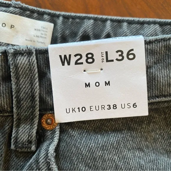 NWT Top Shop Mom Jeans 6 / 28 Distressed Tapered Leg Tall Black