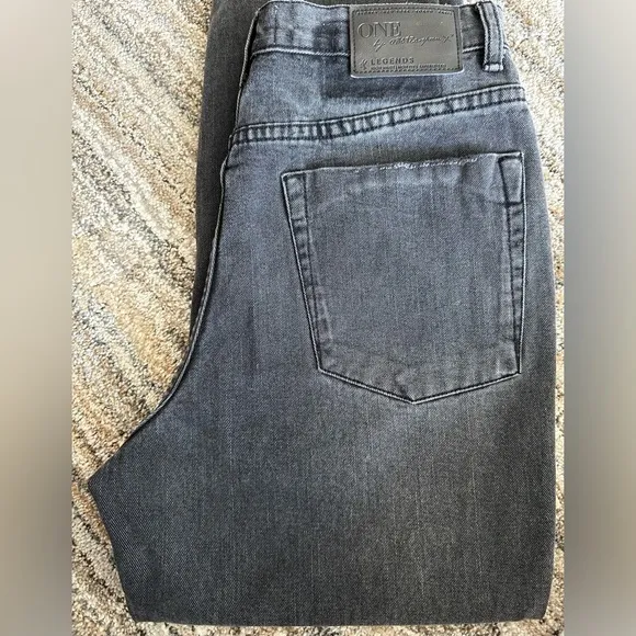 One Teaspoon High Waisted Mom Fit Tapered Leg Washed Black Distressed Jeans