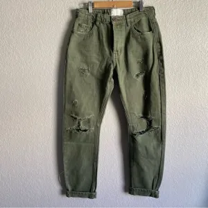 One Teaspoon Messed Up Saints Boyfriend Baggy Jeans
