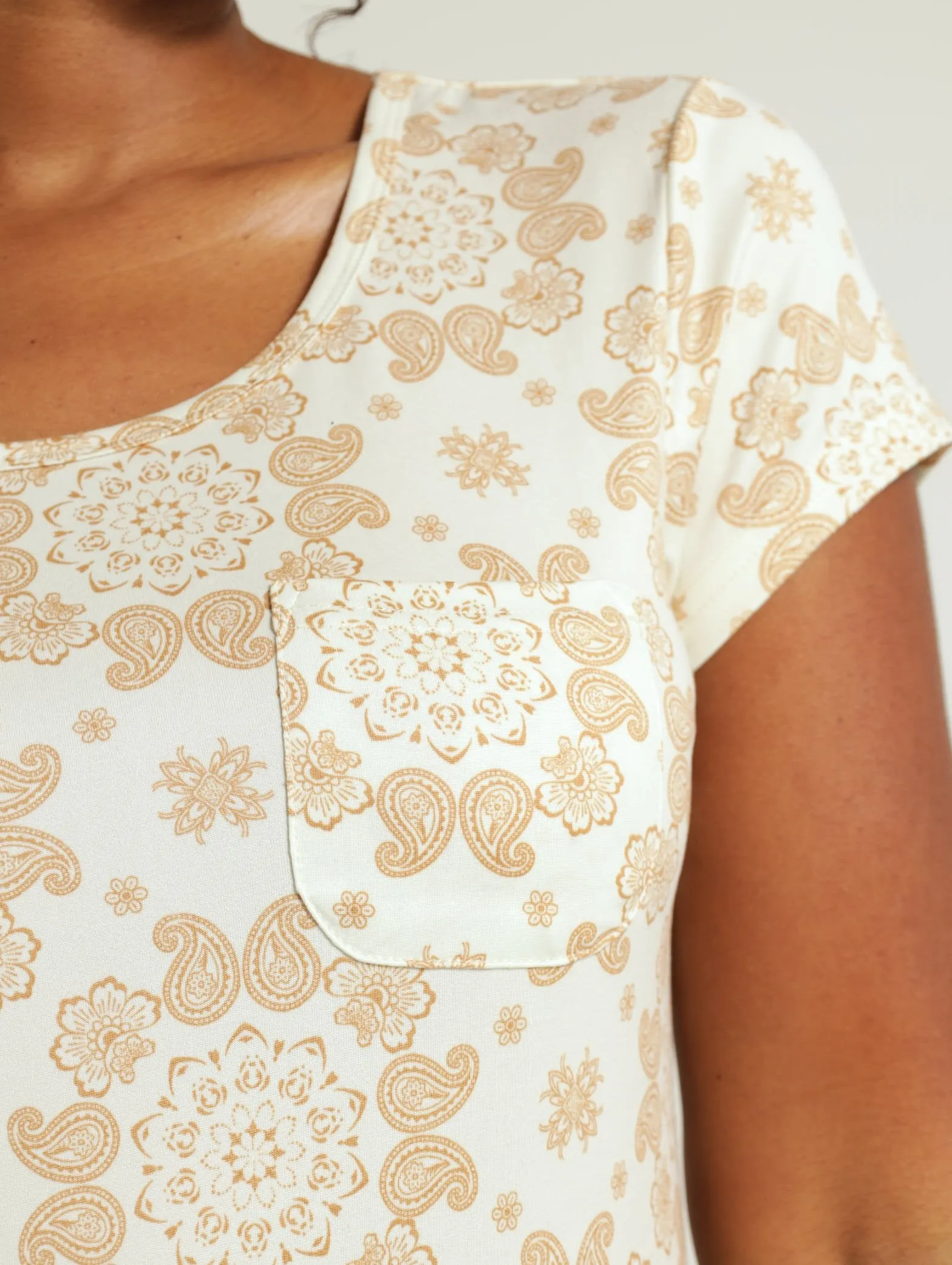Pocket Tee - Beige