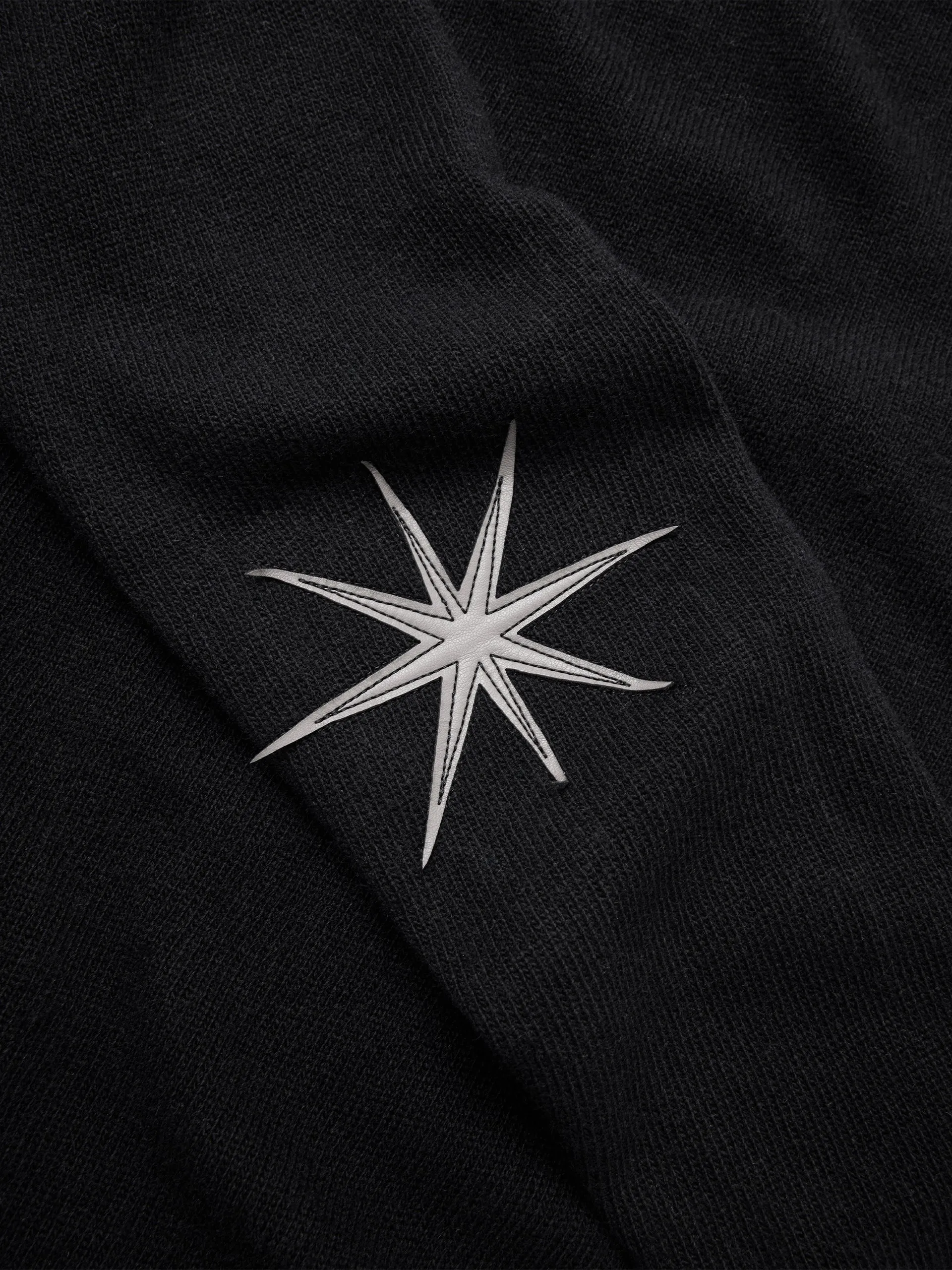 PSEUSHI Lambswool Sweater Black
