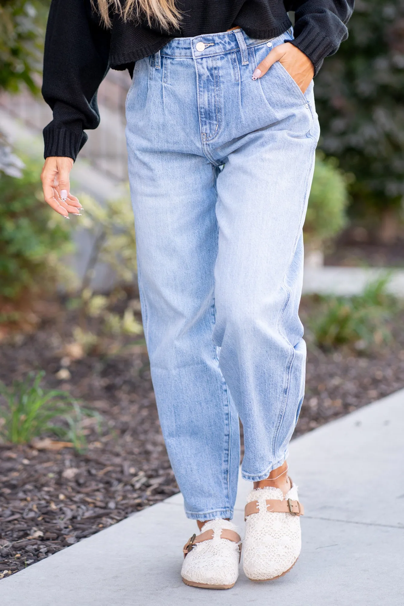 Rea Ultra High Rise Wide Tapered Fit Jeans