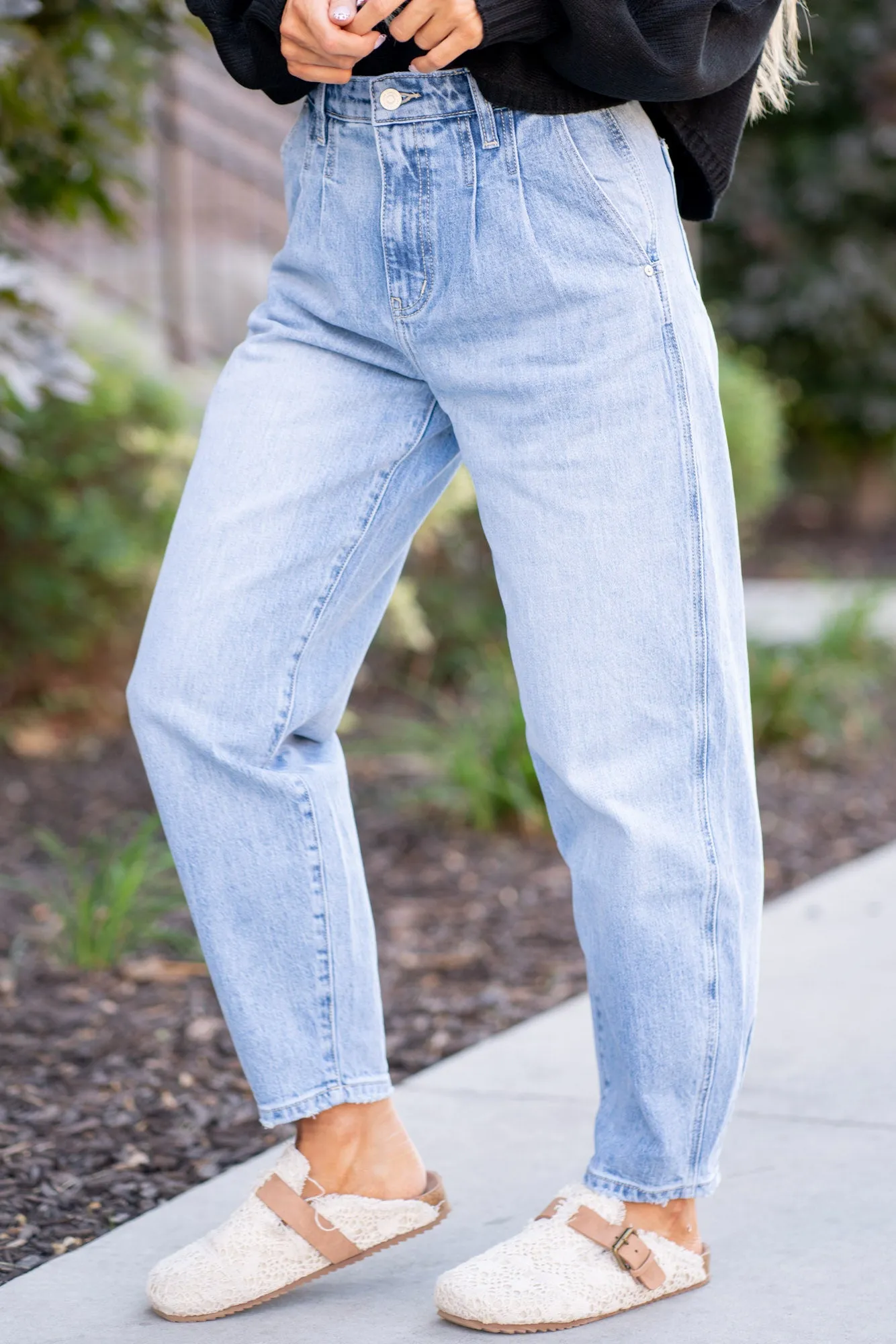 Rea Ultra High Rise Wide Tapered Fit Jeans