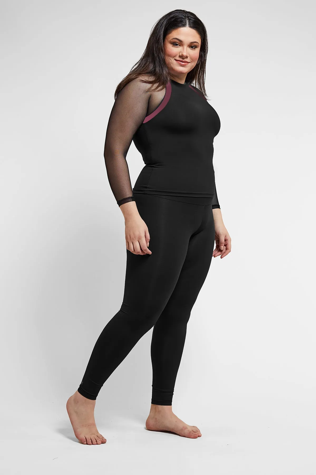 Reversible Raglan Mesh Long Sleeve Yoga Top Black with Wine