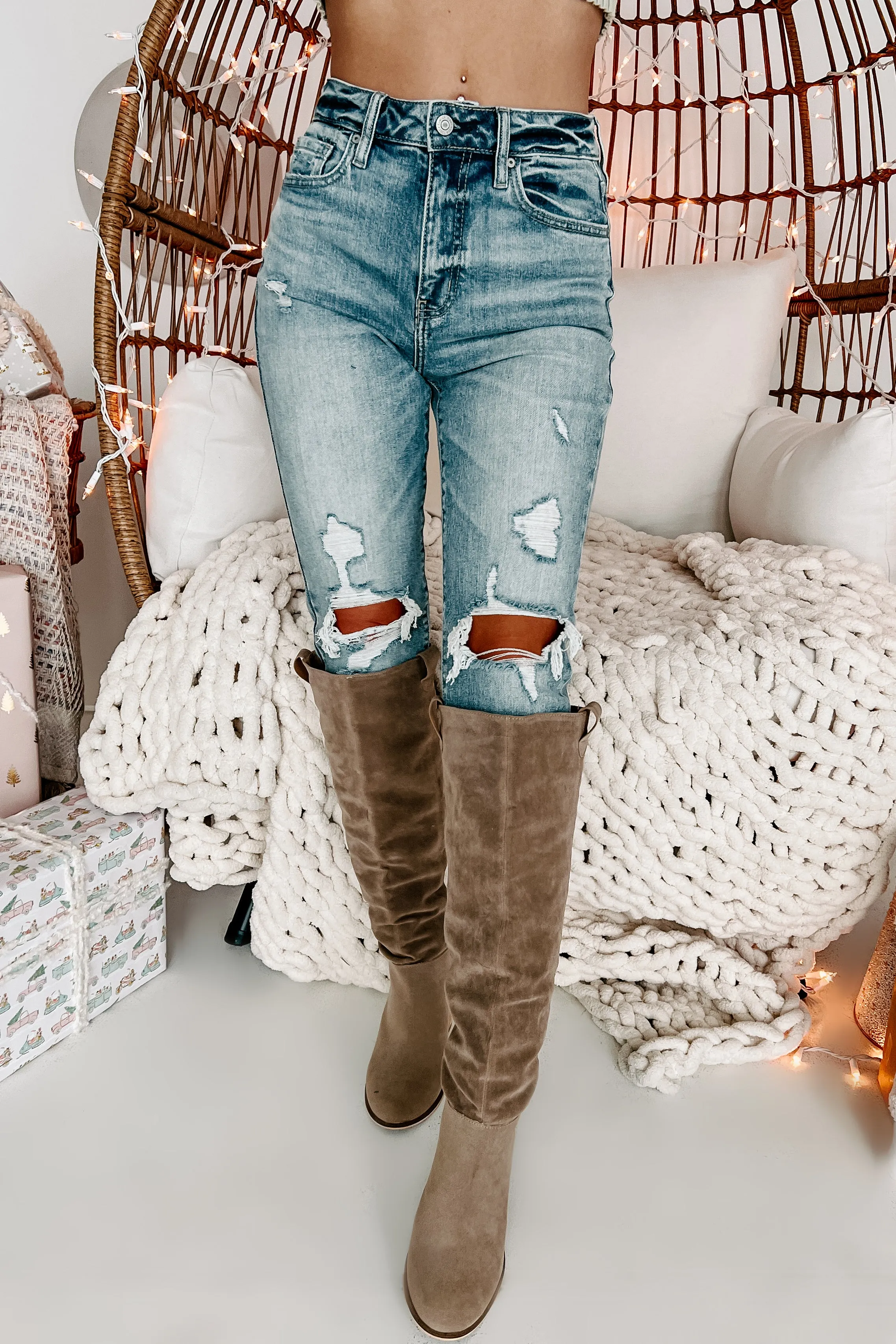 Setting Boundaries Eunina High Rise Distressed Mom Jeans (Medium)