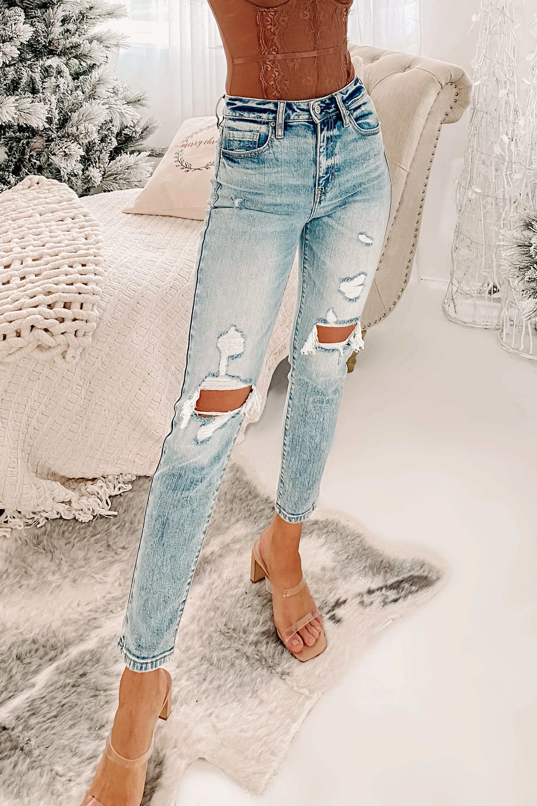 Setting Boundaries Eunina High Rise Distressed Mom Jeans (Medium)