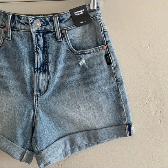 Silver Jeans 90s Mom Cuffed High Rise Light Indigo Wash Shorts Multi Sizes NWT
