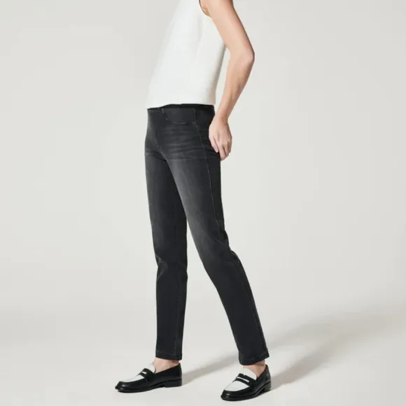SPANX Ankle Straight Leg Jeans in Vintage Black