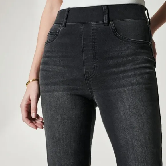 SPANX Ankle Straight Leg Jeans in Vintage Black