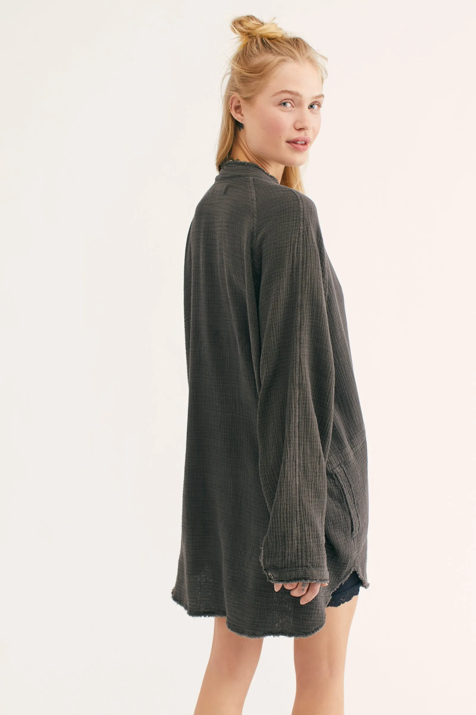 Summer Daydream Button Down - Washed Black
