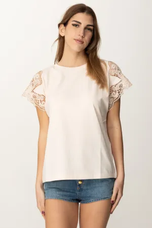 T-shirt con Maniche In Pizzo e Taglio Fluido