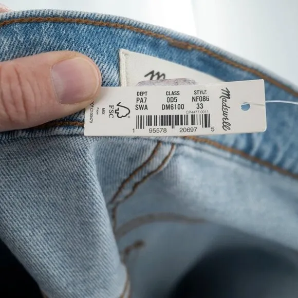 The Perfect Vintage Crop Jean in Sudbury Wash | 33 | NWT
