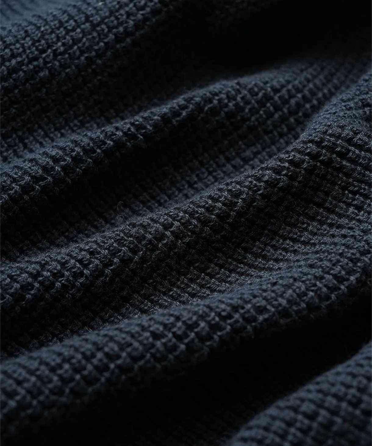 The Summit Raglan Knit - Dk Navy