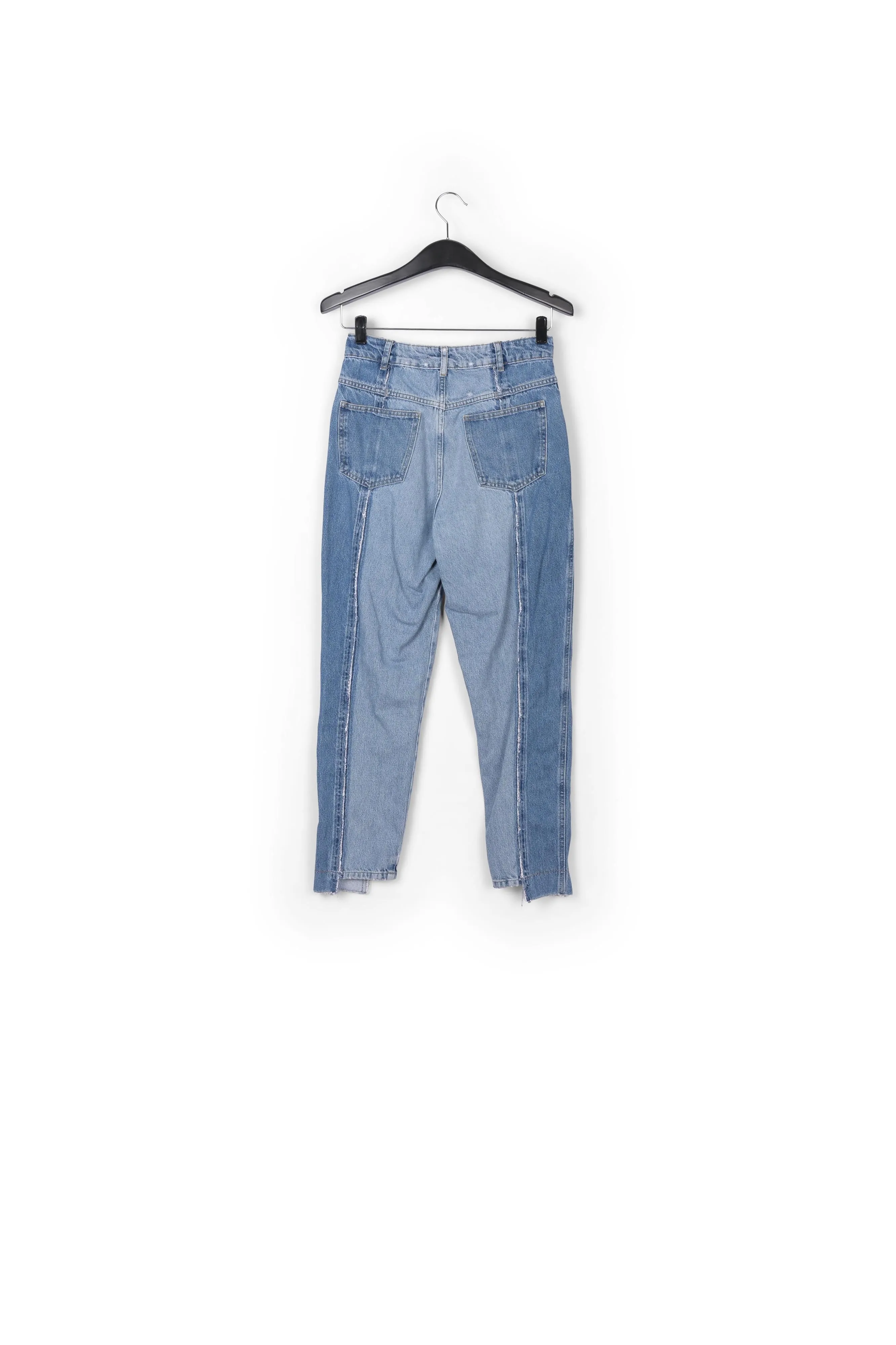 Two-tone frayed boyfriend jeans
