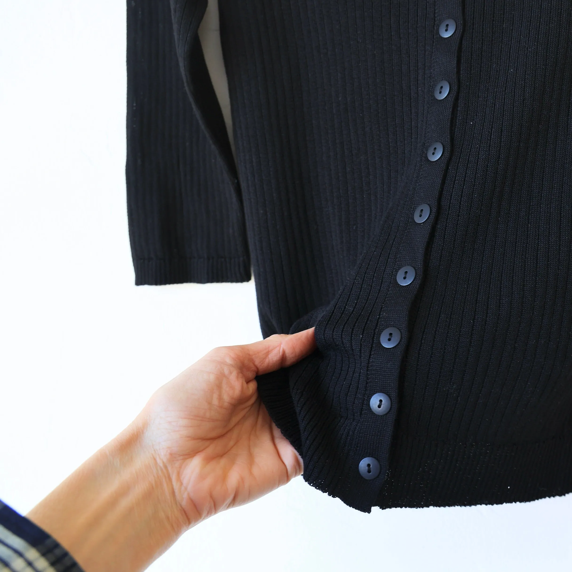 Une Heures 3/4 Button-Up Sailor Silk Knit - Black