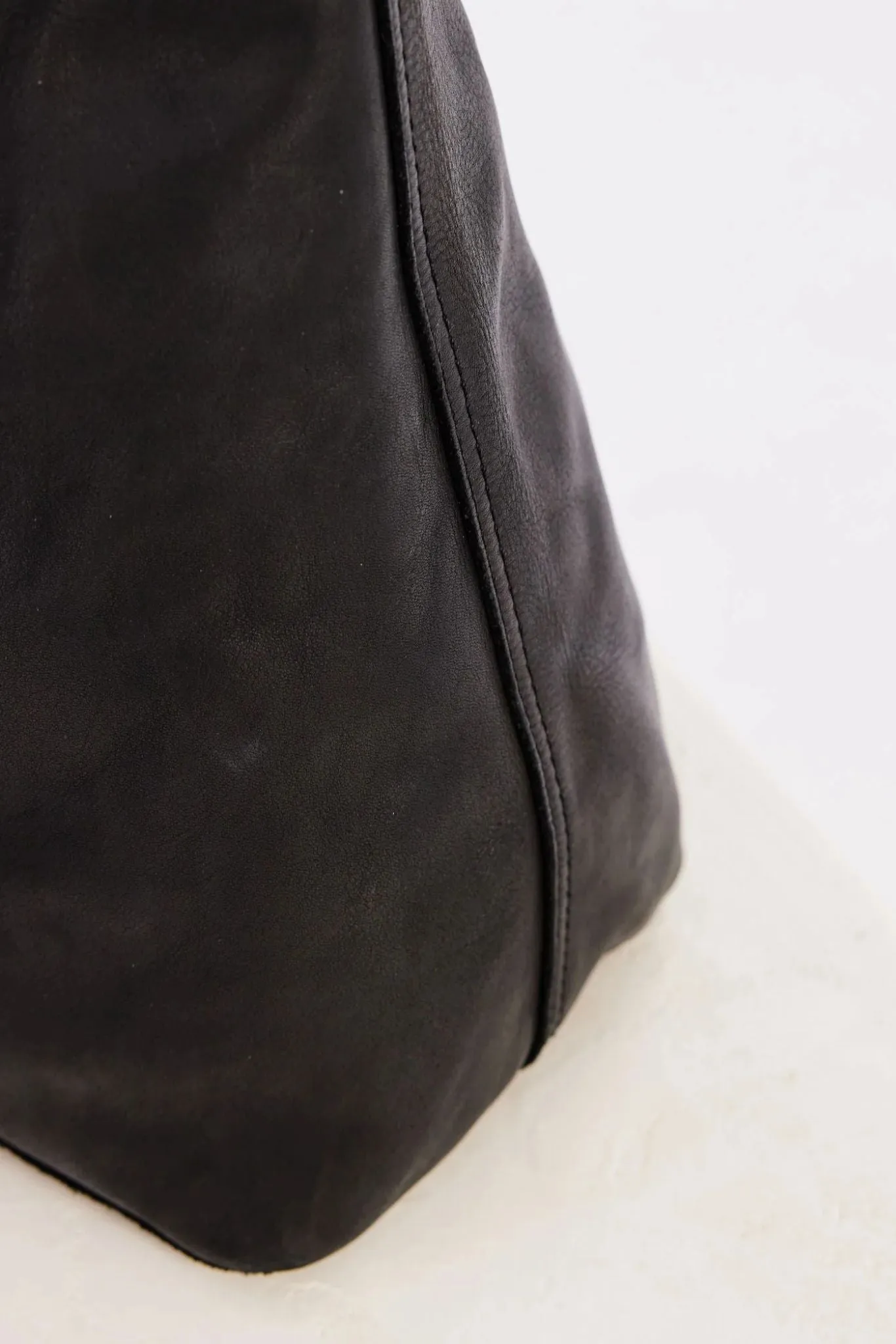 unlined slouchy | black