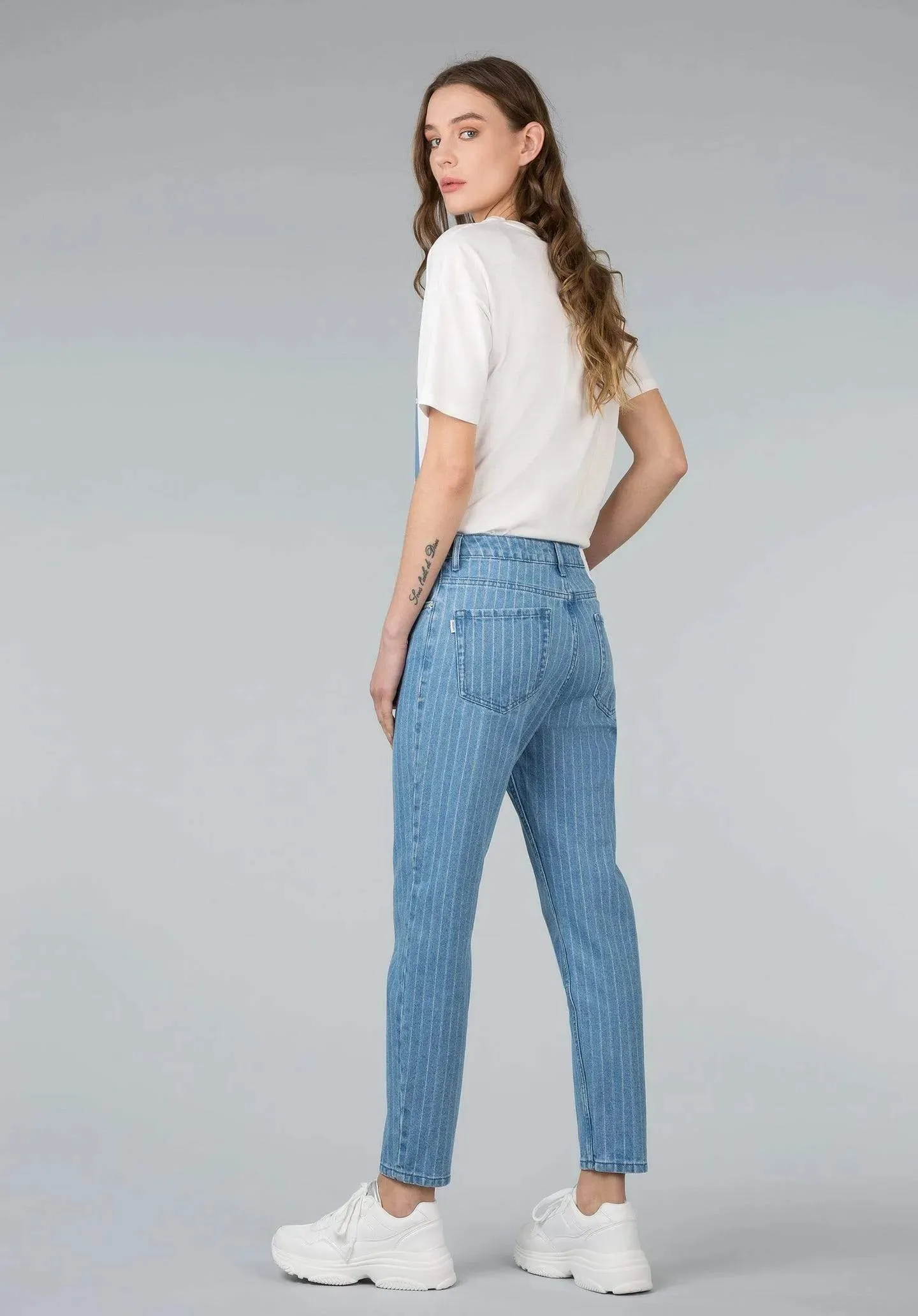 Vaqueros Mom 44