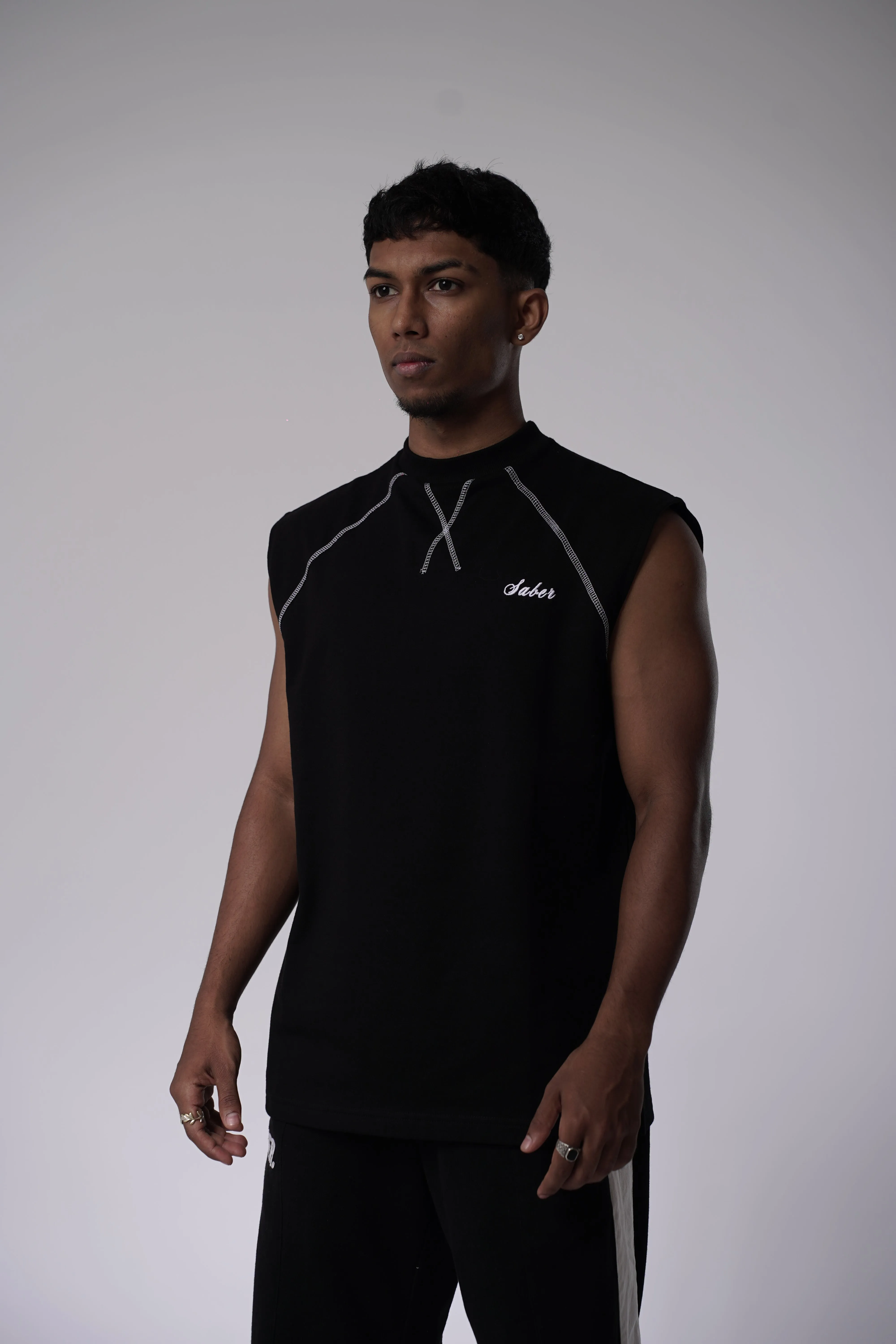 Vintage Raglan Cut-Offs (BLACK)