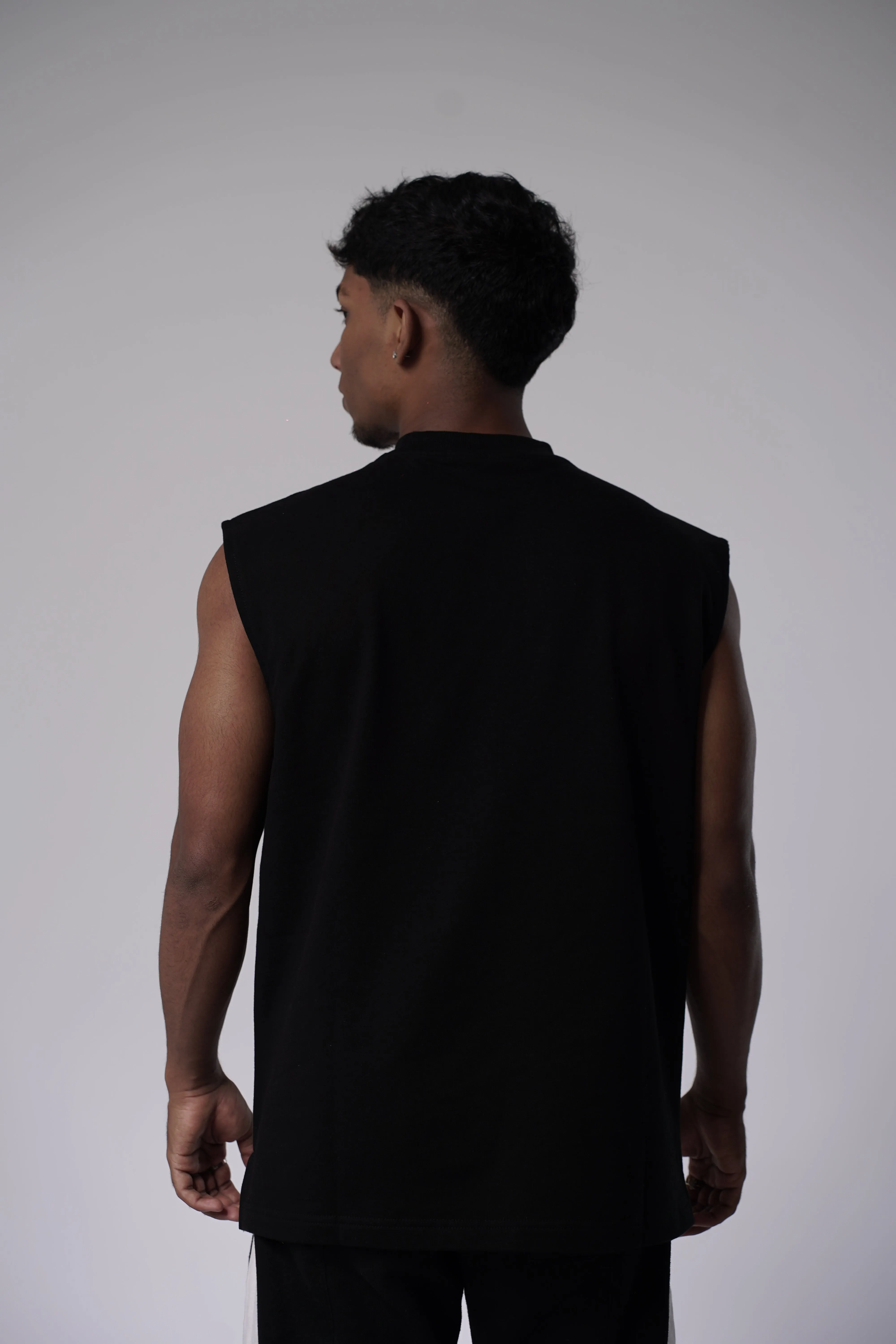 Vintage Raglan Cut-Offs (BLACK)