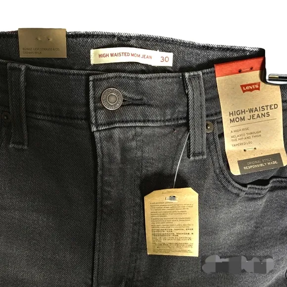 Women's Levi's High-Waisted Mom Jeans