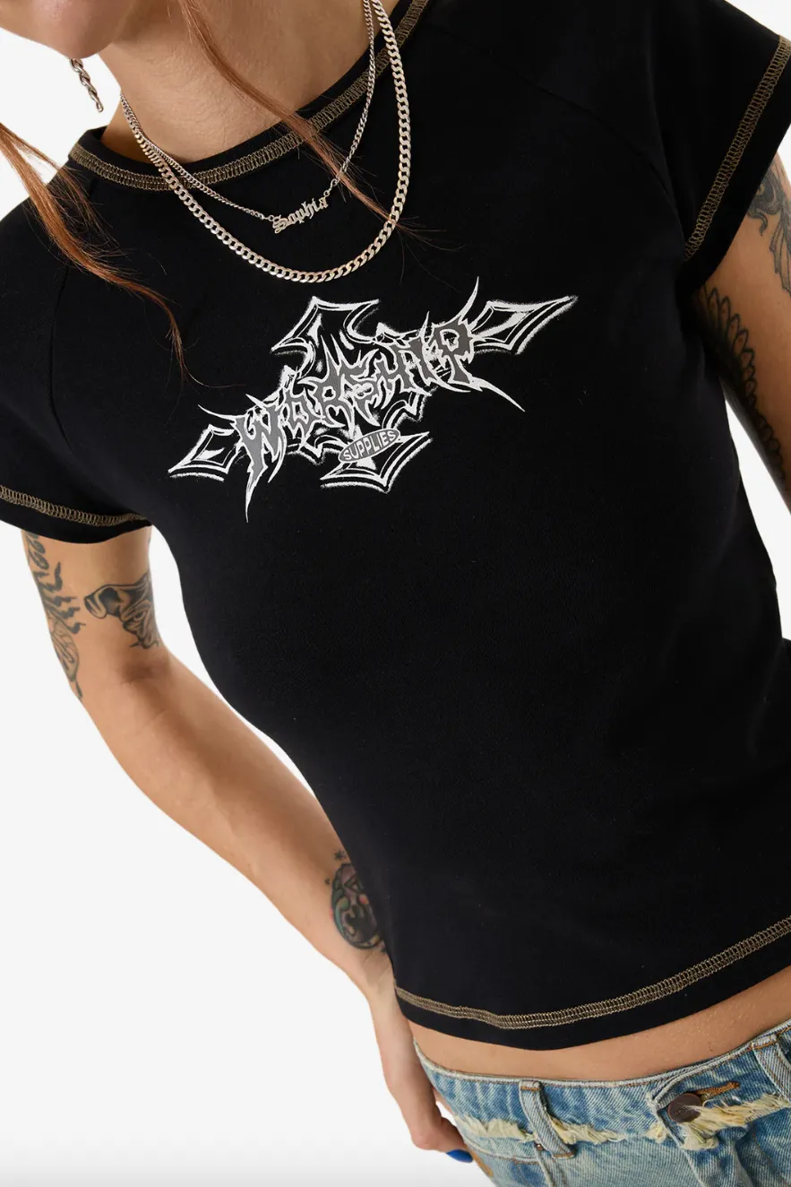 WORSHIP SUPPLIES METALX Y2K RAGLAN TEE - BLACK