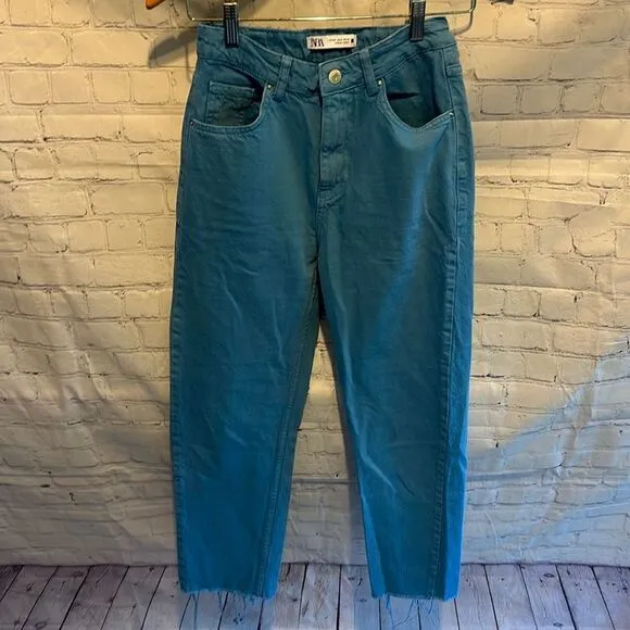 Zara Baby Blue Jeans Unfinished Hem Woman’s size 2
